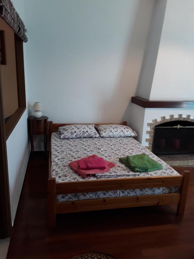 Alex Central City Accommodation Lávrion Dış mekan fotoğraf