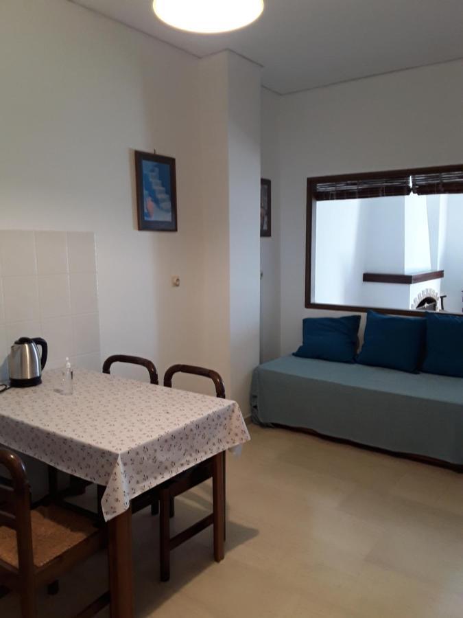 Alex Central City Accommodation Lávrion Dış mekan fotoğraf