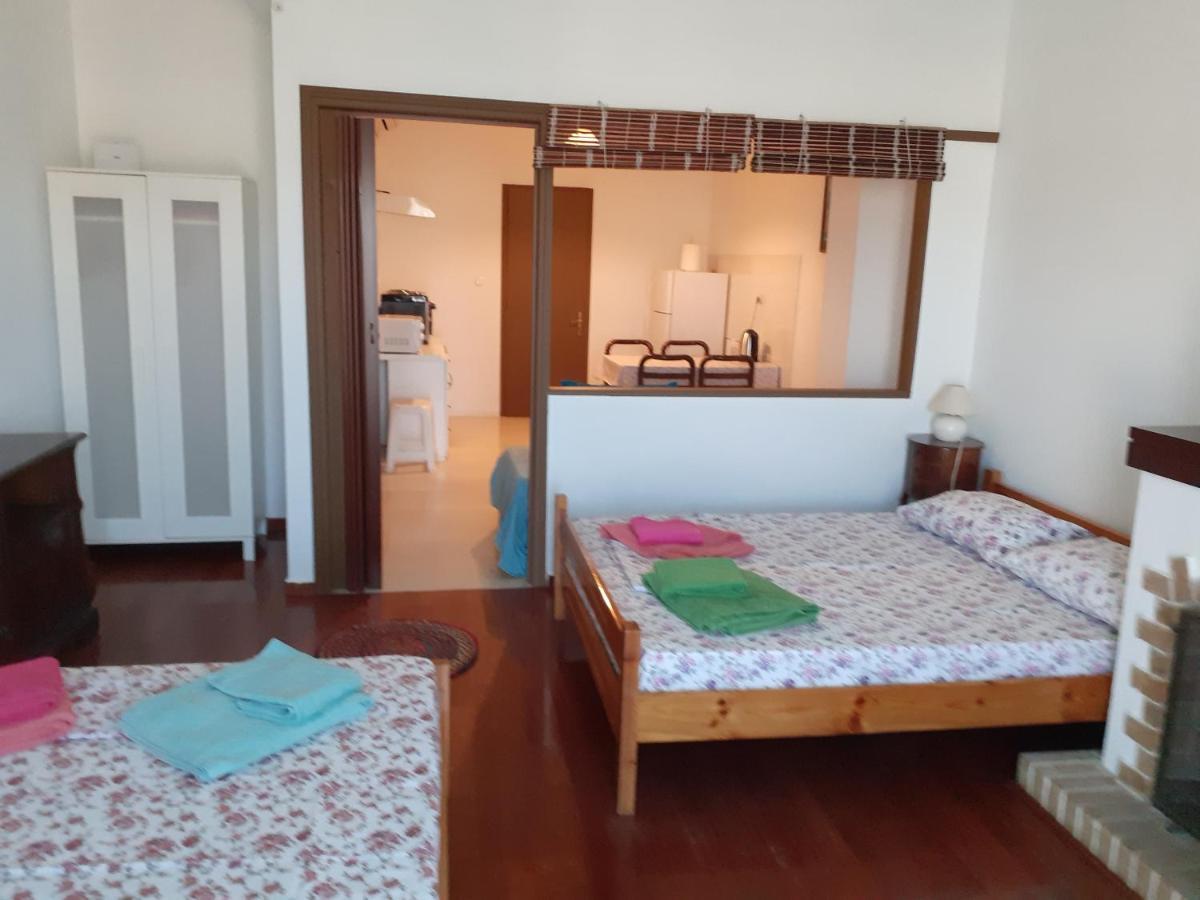 Alex Central City Accommodation Lávrion Dış mekan fotoğraf